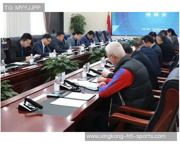 体坛动态：足协领导亲自会晤邵佳一加班制定重要报告推动改革